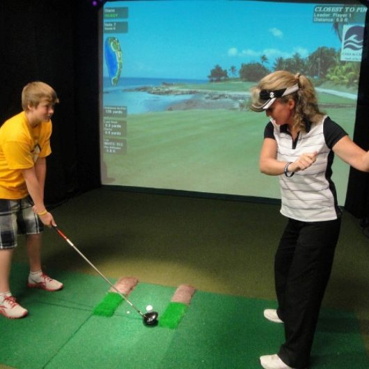 HD Golf Simulator Ultimate Entertainment Package - Image 9