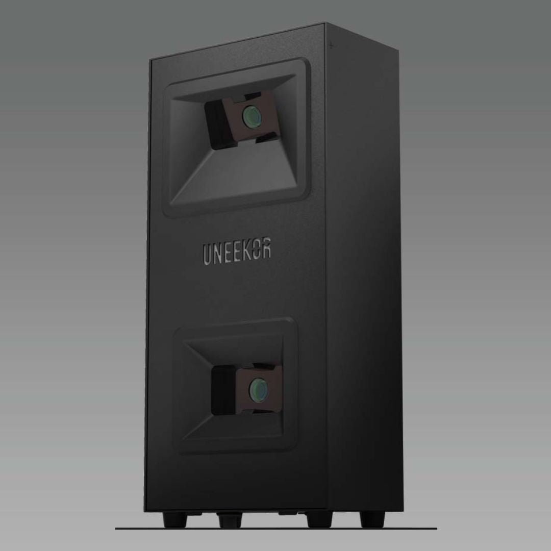 Uneekor EYE MINI LITE Garage Golf Simulator Package - Image 2