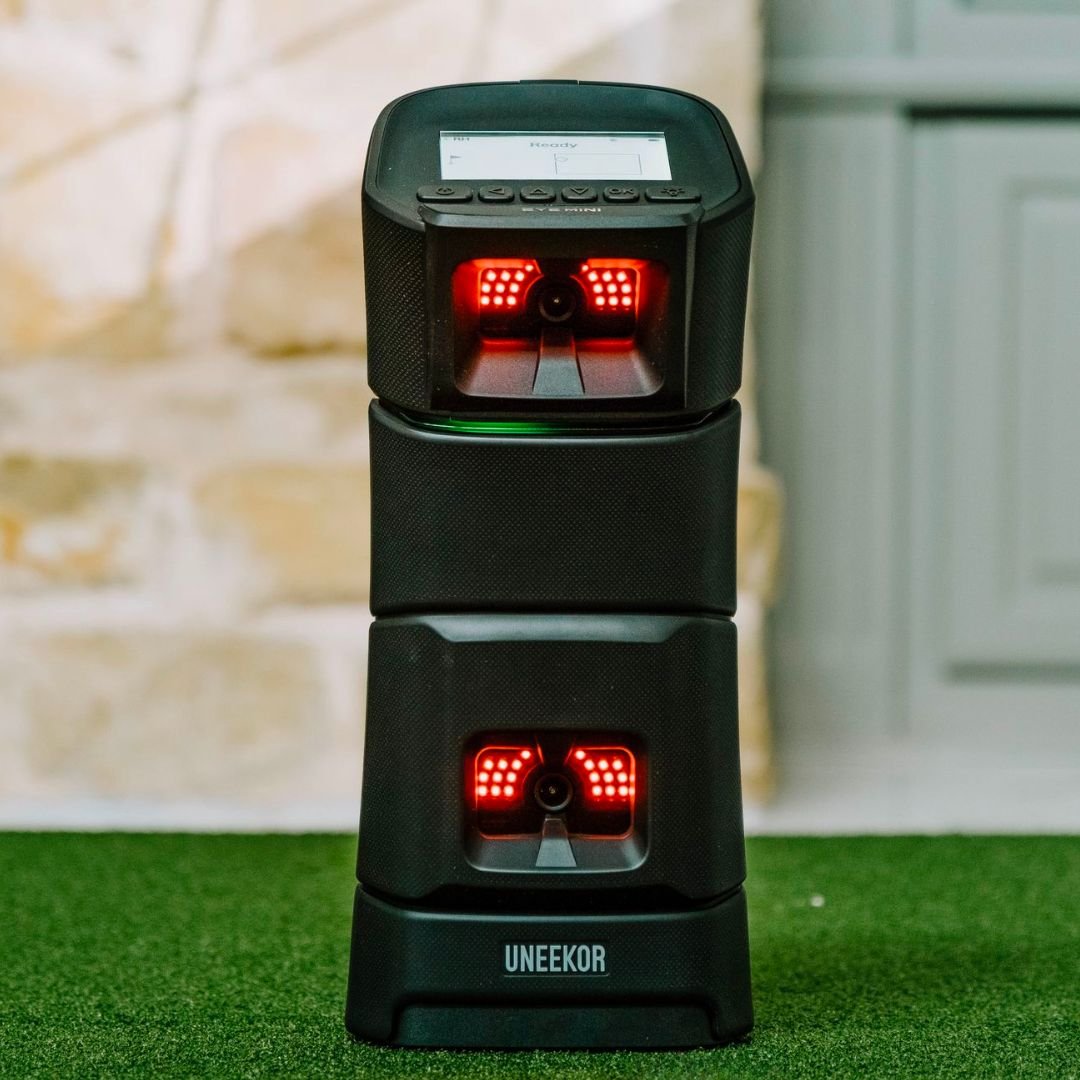 Uneekor EYE MINI SIG10 Golf Simulator Package - Image 6