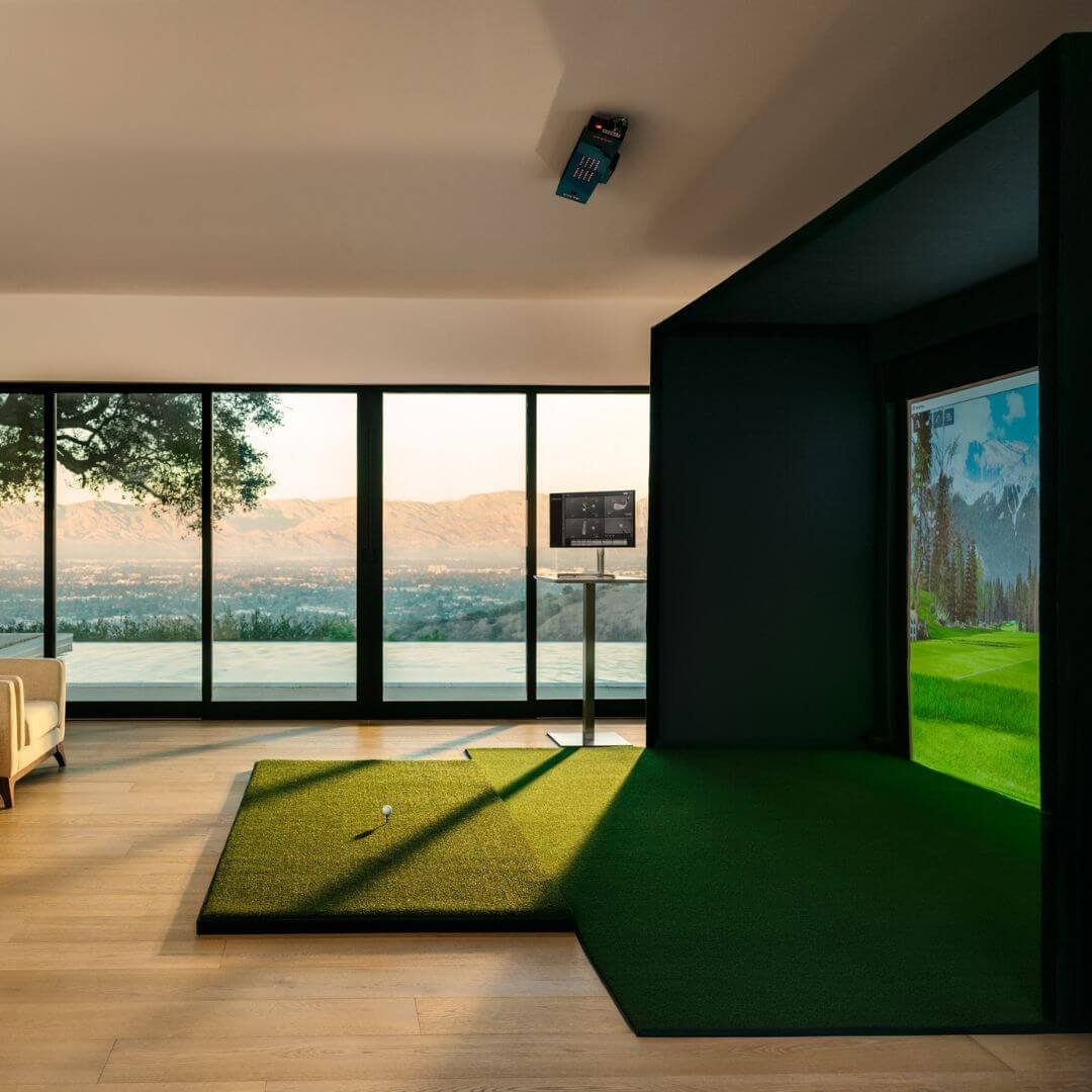 Uneekor EYE XO SIG10 Golf Simulator Package - Image 2